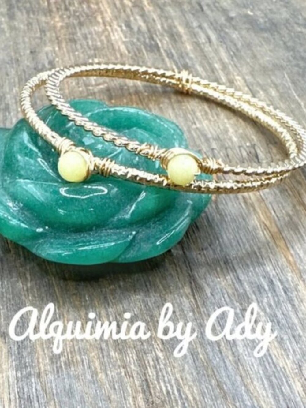 Alquimia Gold Wire-Wrapped Bracelet with Yellow Beads